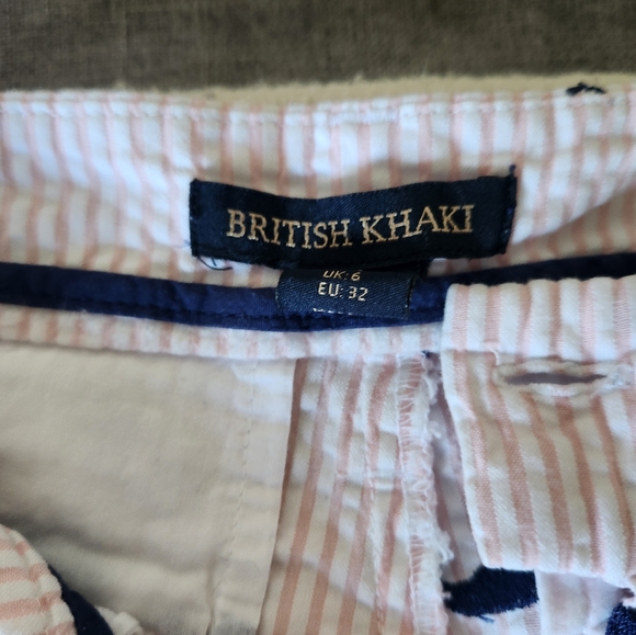 British Khaki Women's Light Pink Whale Print Shorts - Picture 3 of 4